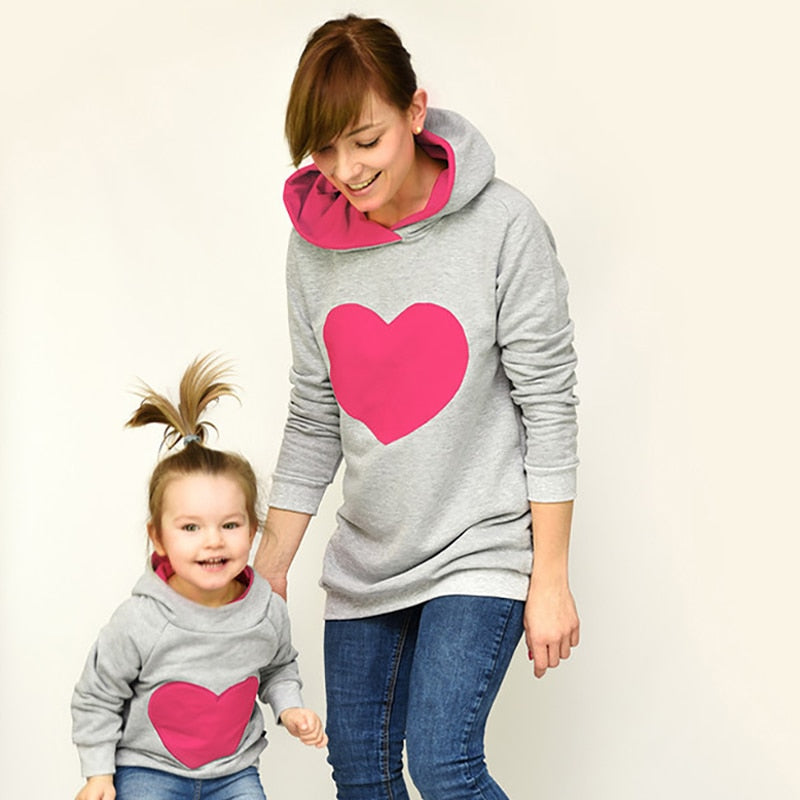 Family Sets Mother And Daughter Hoodie Parent-child Coat Wear Tops Heart-shaped Hooded Long Sleeve Sweater Baby Girl Clothes