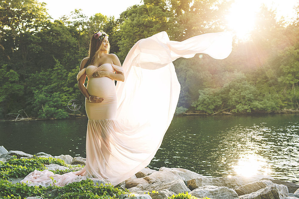 Long Maternity Photography for Photoshoot. Off Shoulder Pregnant Dress, Maxi Maternity Gown