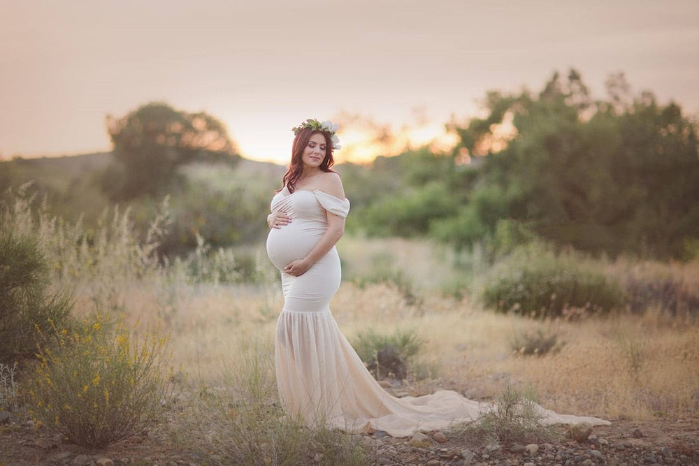 Long Maternity Photography for Photoshoot. Off Shoulder Pregnant Dress, Maxi Maternity Gown