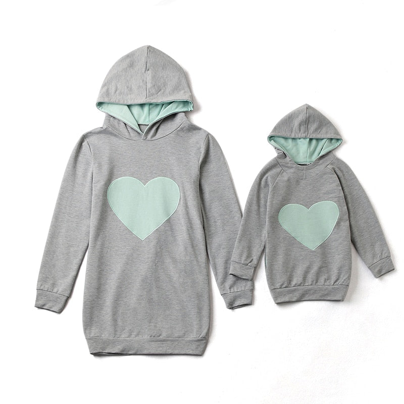 Family Sets Mother And Daughter Hoodie Parent-child Coat Wear Tops Heart-shaped Hooded Long Sleeve Sweater Baby Girl Clothes