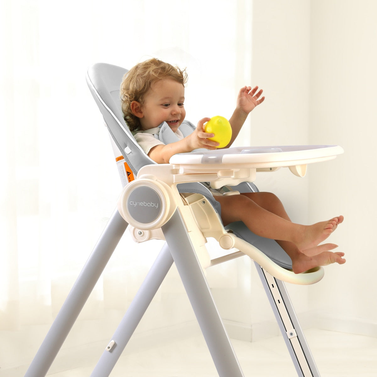 Cynebaby High Chair for Babies and Toddlers, Space Saver High Chair for Baby Multifunctional Baby Feeding Chair with Adjustable